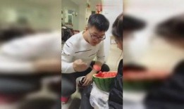 吃瓜校服事件视频,揭秘校园里的惊人真相