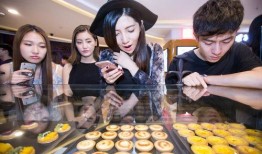 杭州颁奖吃瓜搞笑,吃瓜群众笑料连连，年度搞笑瞬间大盘点