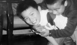 泡泡吃瓜社,揭秘娱乐圈幕后故事，带你领略明星真实生活