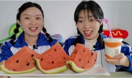 搞笑小妹吃瓜,笑料横飞，欢乐无限！