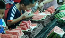 杭州颁奖吃瓜搞笑,吃瓜群众笑料连连，年度搞笑瞬间大盘点