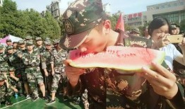 去军训吃瓜,揭秘军训中的那些趣事与感悟