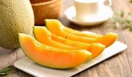 每天吃西瓜和哈密瓜,西瓜与哈密瓜的甜蜜日常