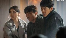 韩剧顶楼吃瓜群众,揭开豪宅背后的惊天秘密，吃瓜群众见证权势斗争