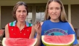 吃瓜抓妈妈,揭秘家庭温馨瞬间