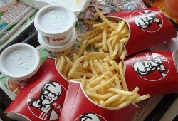 阿瓜吃肯德基视频,阿瓜挑战肯德基美食大作战