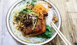 梦见吃面吃瓜,面瓜盛宴，揭秘潜意识中的美食诱惑