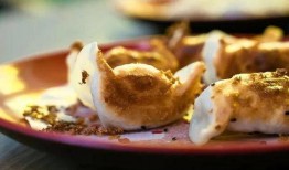 虎叔锅贴吃瓜,吃瓜群众的美食探秘之旅